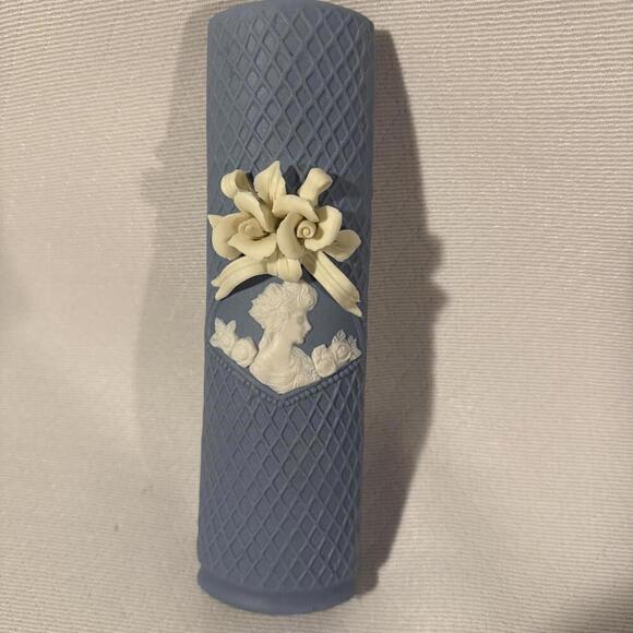Vtg JTS Internl Jasper Ware Porcelain Wall Pocket Blue Lady Cameo Roses 7.25” - Picture 1 of 6